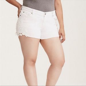 Torrid crochet white jean shorts size 12 women